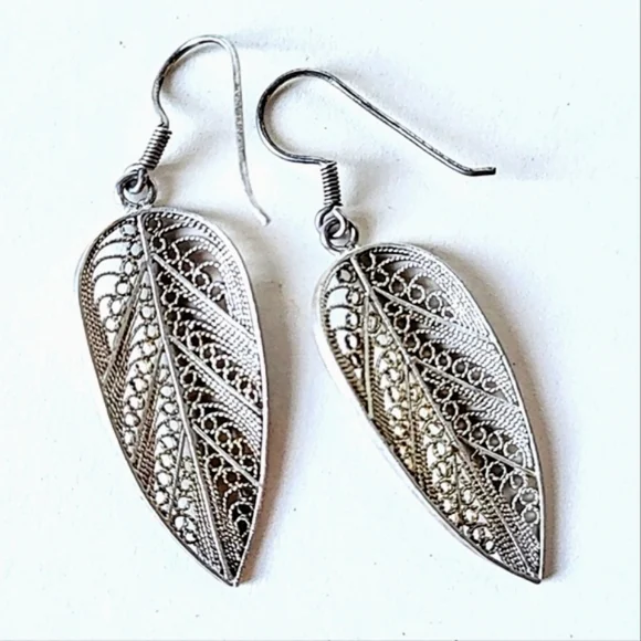 SILVER FILIGREE LEAF SHAPED EARRINGS for PIERCED EARS - Picture 2 of 4